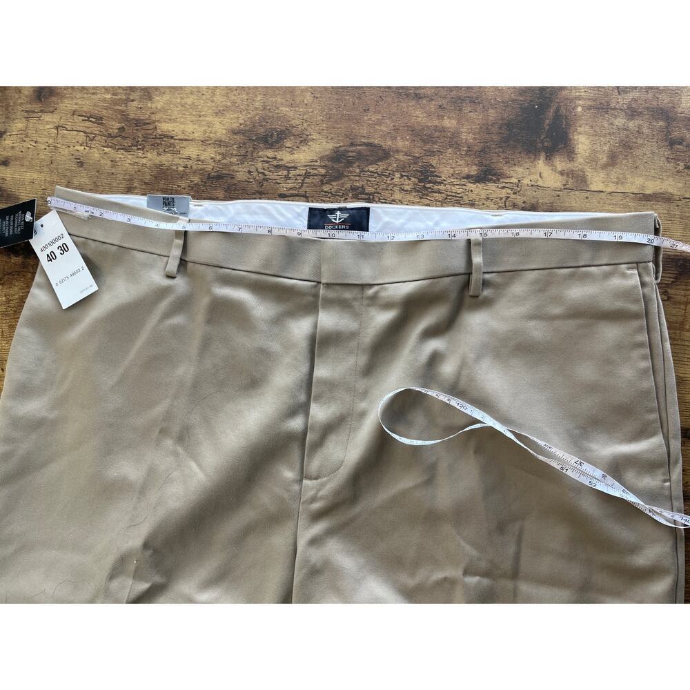 Dockers Men 40X30 Khaki Classic Fit D3 Essential Never Iron Pants Office Wear - Picture 4 of 11